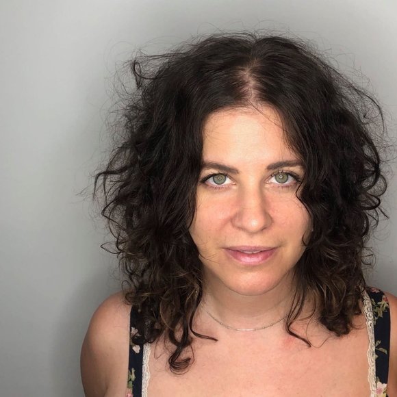 Meet your Posher, Lana - Picture 2 of 2